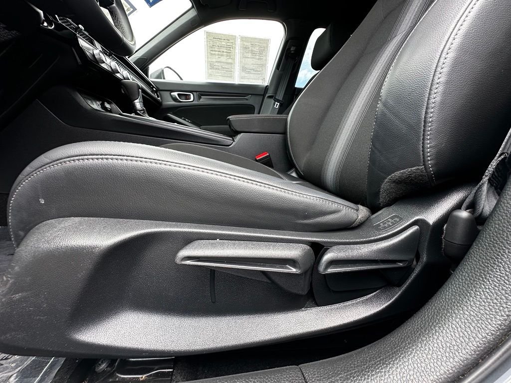 Used 2023  Honda Sport image 21