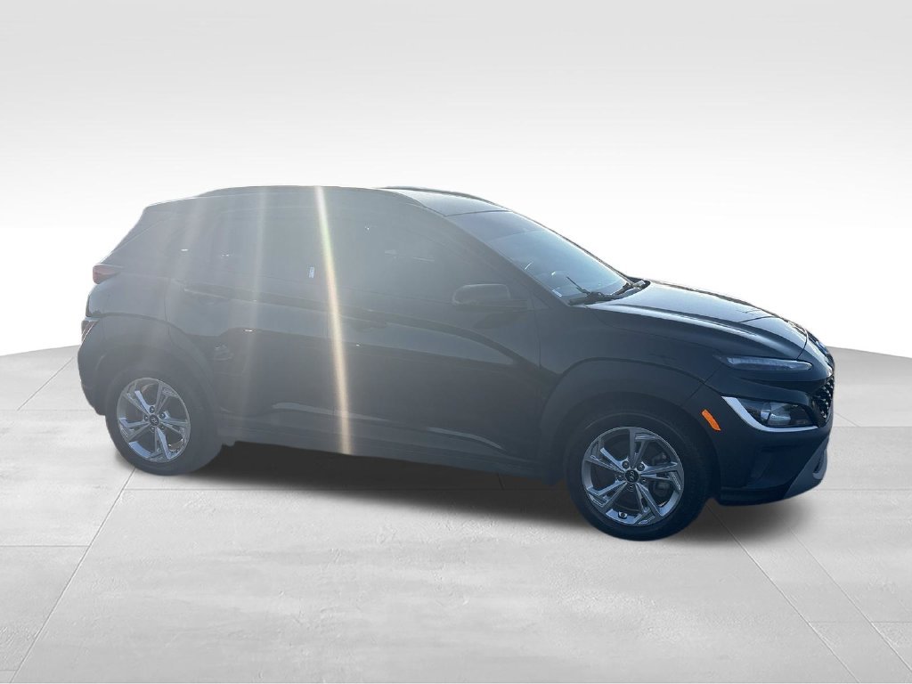 Used 2023 Black Hyundai SEL image 7