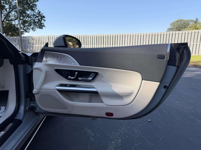 Certified Used 2024  Mercedes-Benz AMG® SL 43 image 18