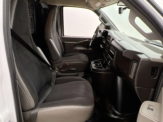 2024 GMC Savana Cargo Work Van - Photo 14