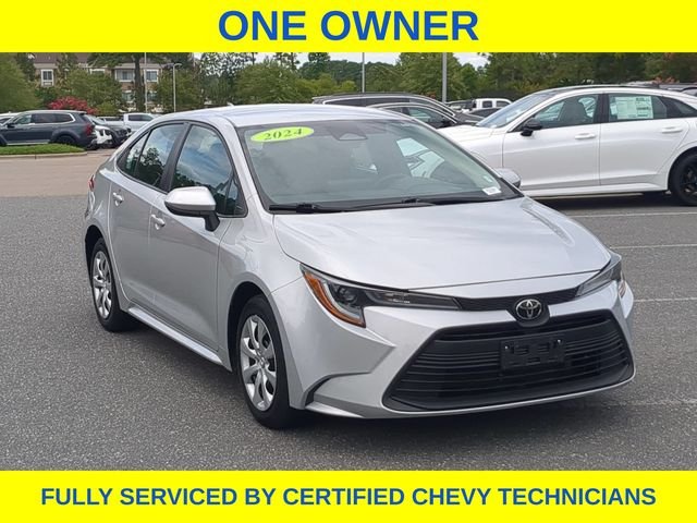 Used 2024 Silver Toyota LE image 3