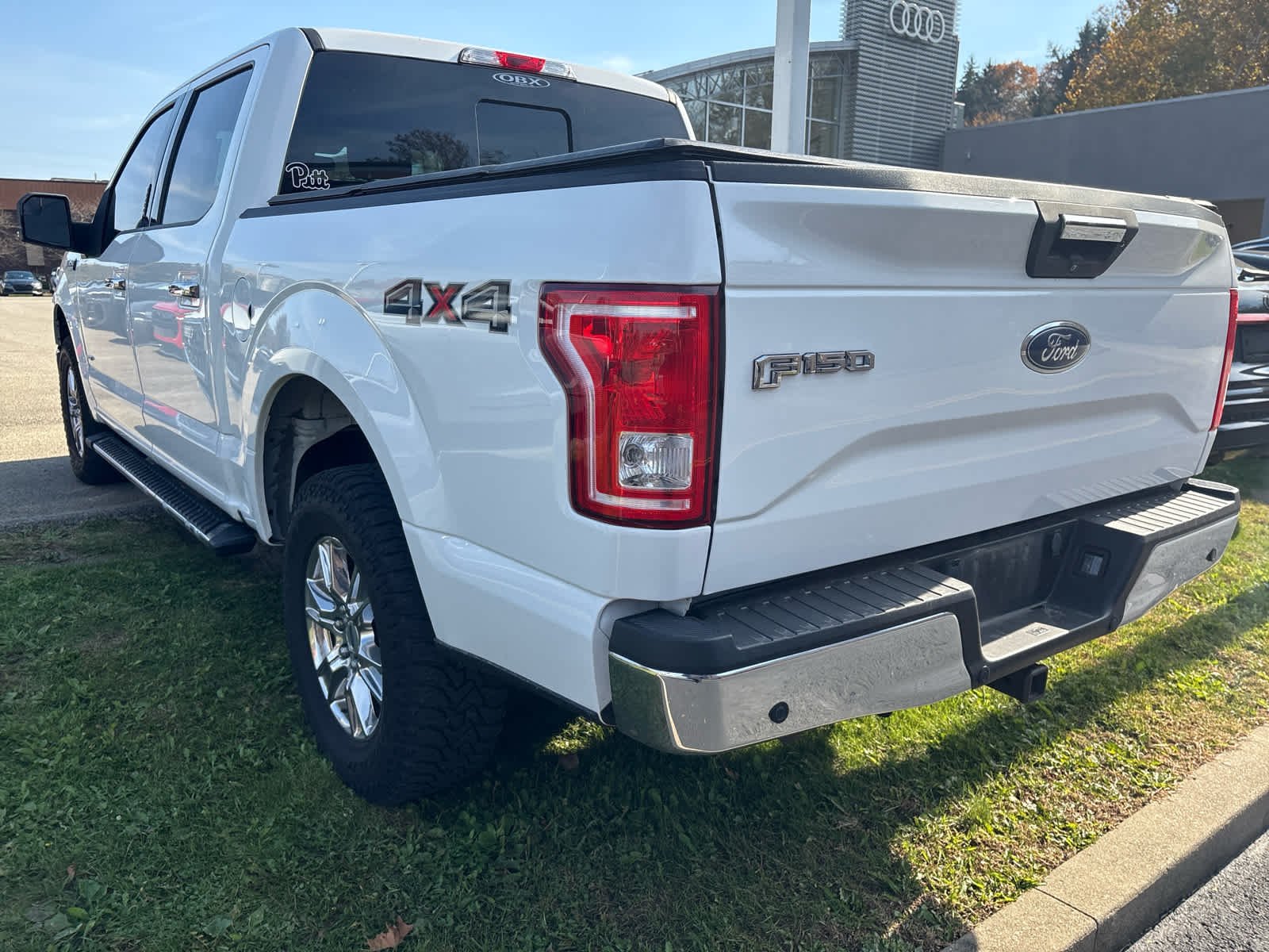 Used 2017 Oxford White Ford XLT image 12