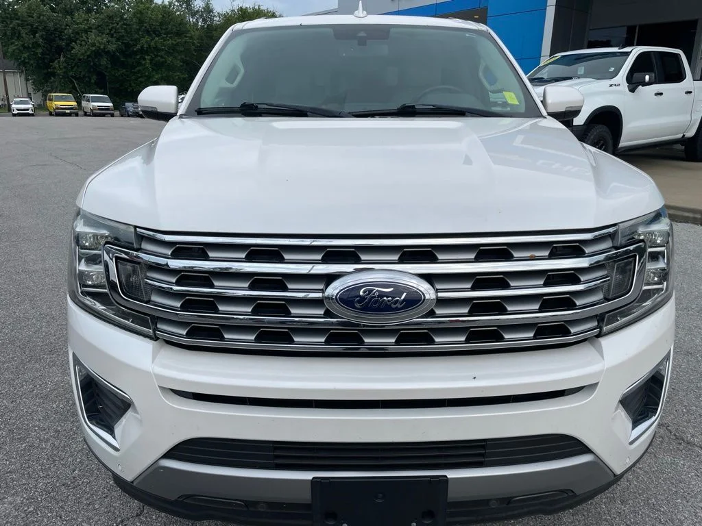 Used 2018 White Ford Limited image 2