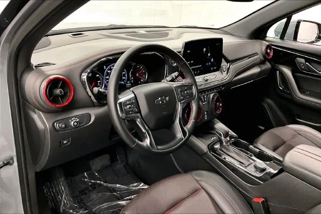 Used 2025 Sterling Gray Metallic Chevrolet RS image 16