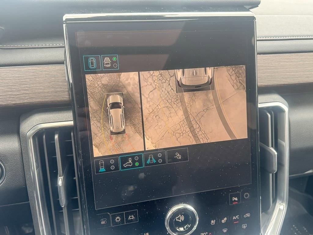 2026 GMC ACADIA - Image 22