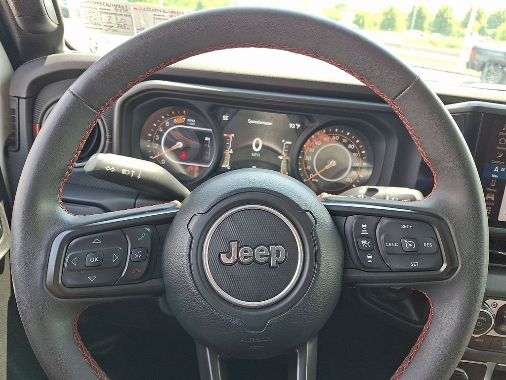 Used 2024 White Jeep Rubicon image 21