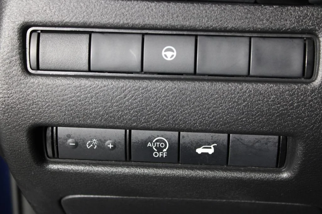2024 Nissan Rogue SV - Photo 25
