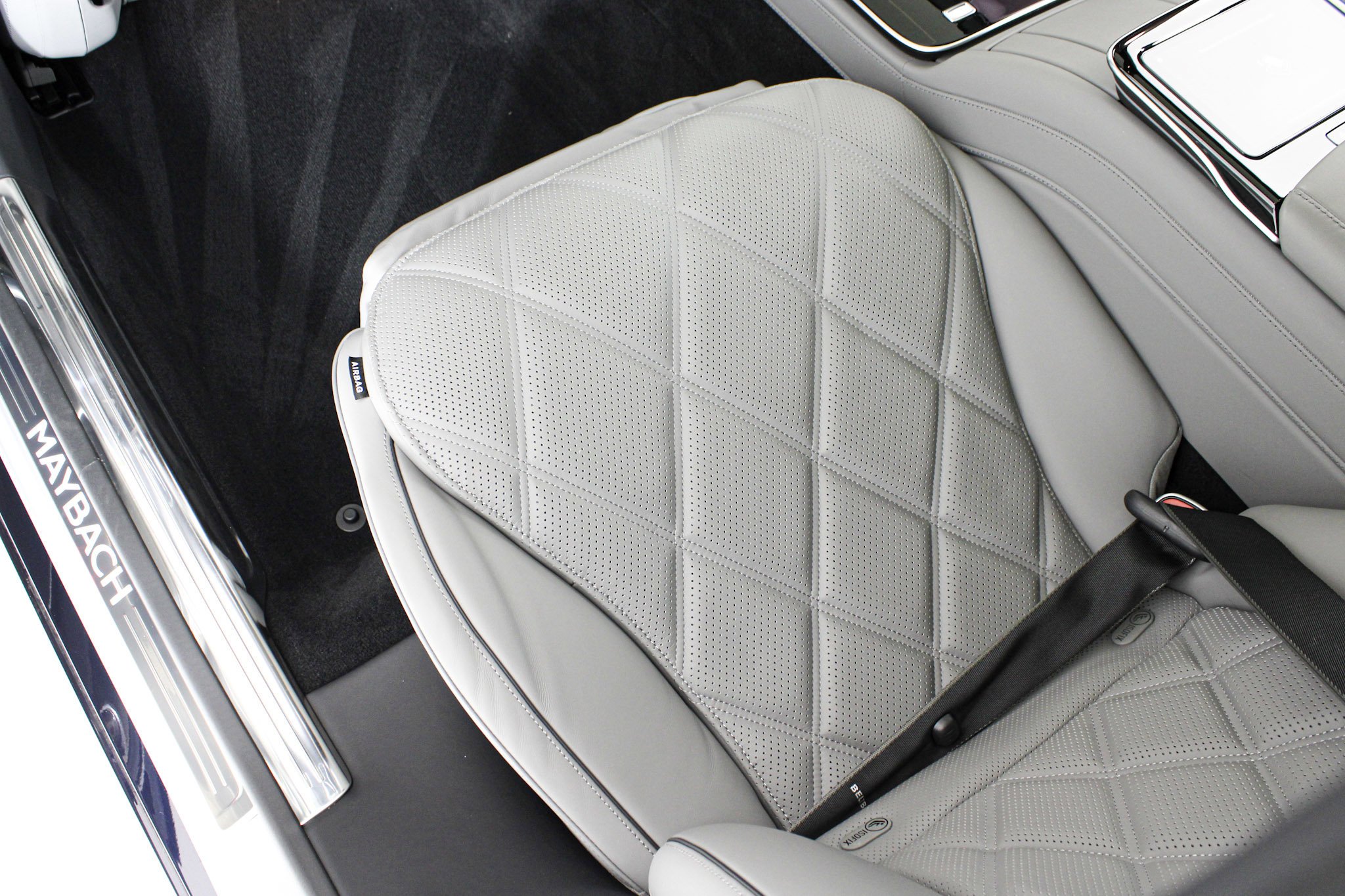 Used 2024 Blue Mercedes-Benz Maybach S 680 image 47
