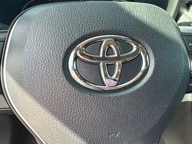 2024 Toyota RAV4 XLE Premium - Photo 17