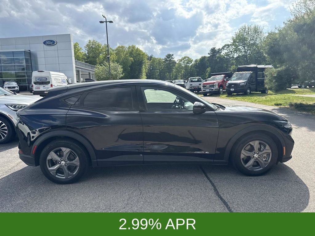Used 2023 Black Ford Select image 8