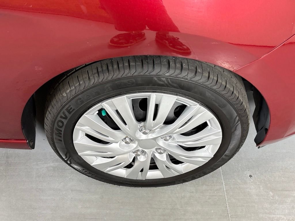 Used 2022 Red Chevrolet LS image 14