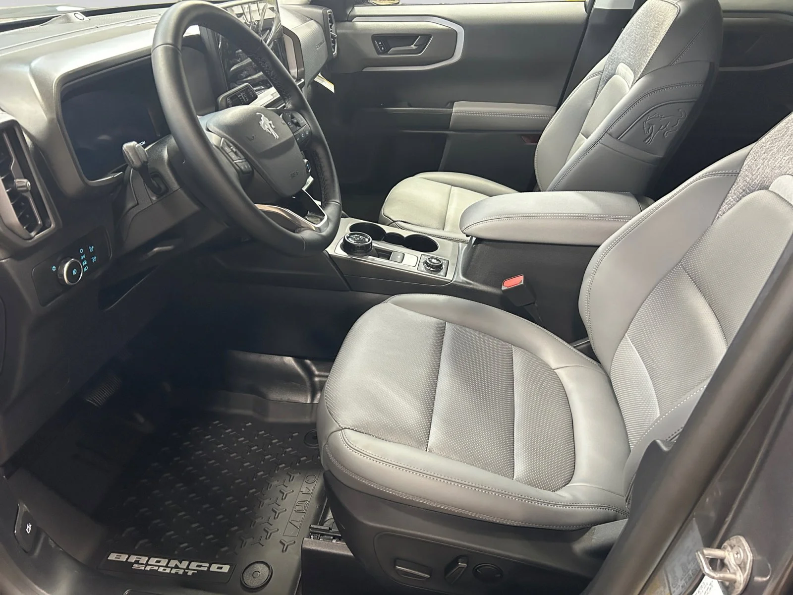 New 2026 Carbonized Grey Metallic Ford Badlands image 13