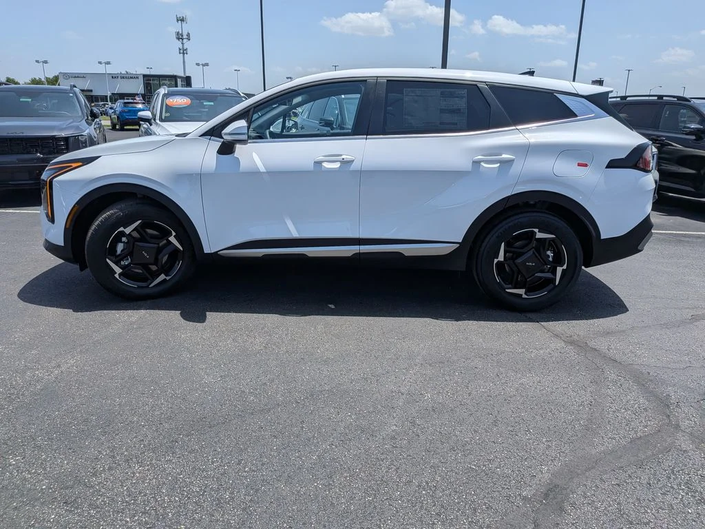 New 2026 White Pearl Kia EX image 31