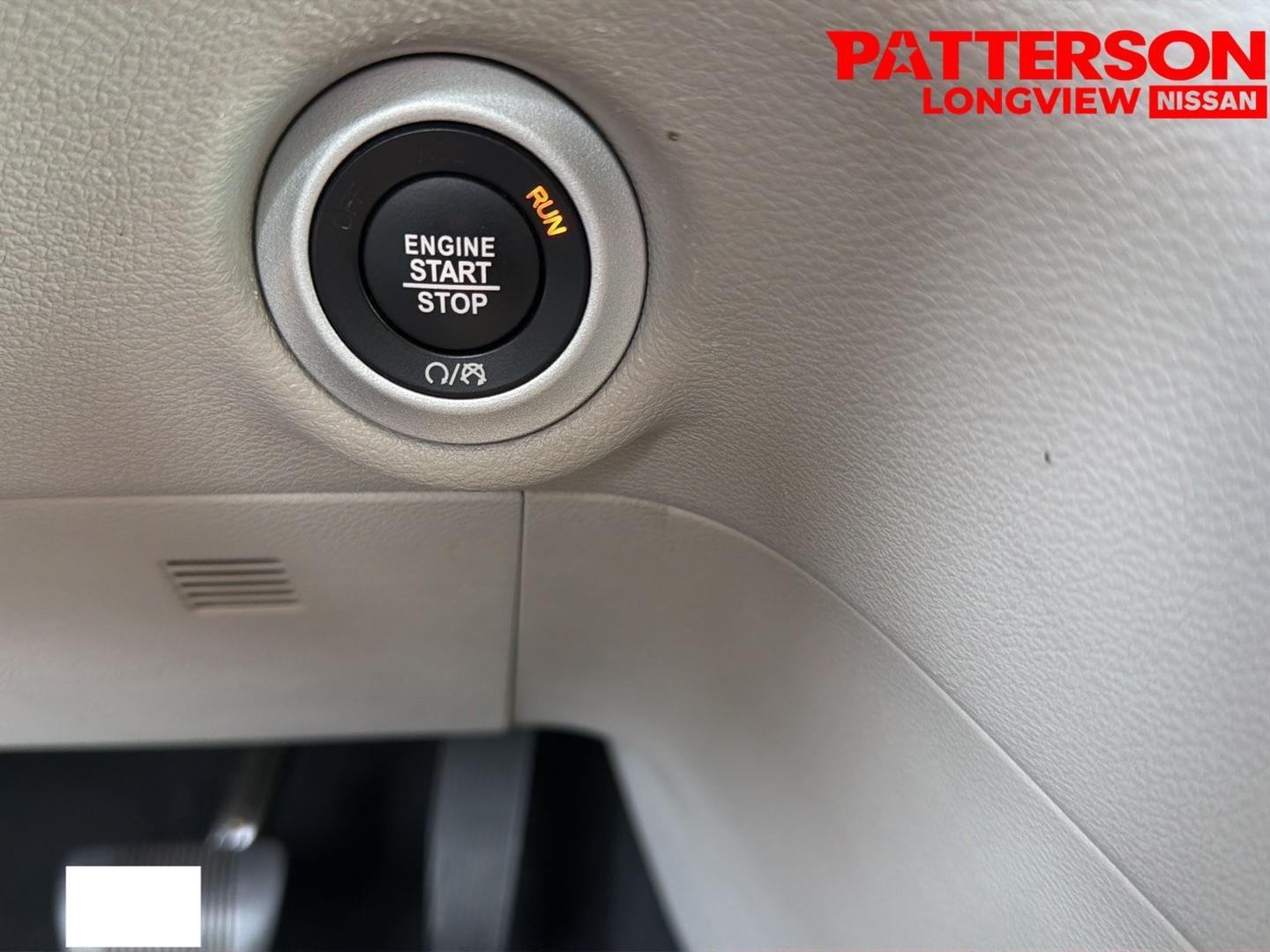 Used 2024 Diamond Black Crystal Pearlcoat Chrysler Touring L image 9