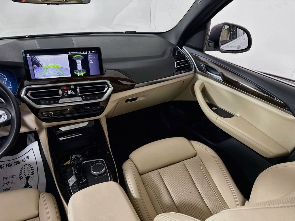Used 2022 Alpine White BMW sDrive30i image 25