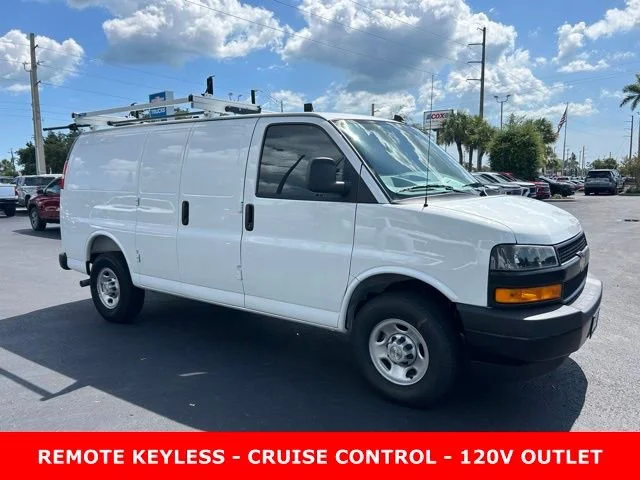 2025 Chevrolet Express 2500 Work Van HD's photo