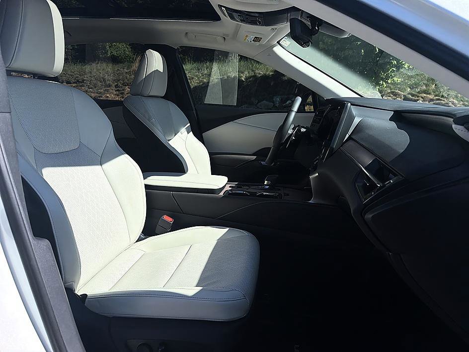 Used 2025 White Pearl Lexus RX 350h Premium Plus image 20