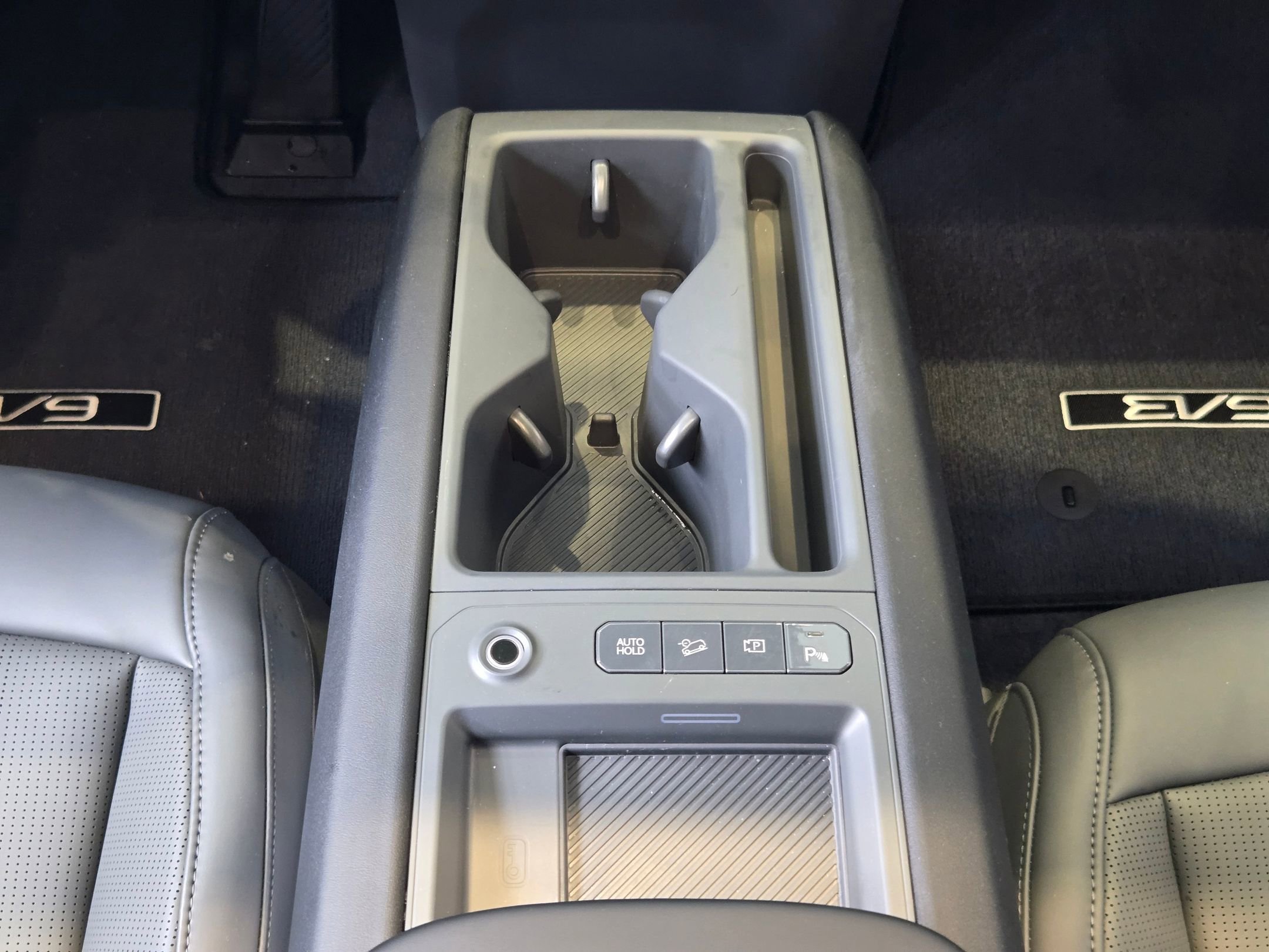 2026 Kia EV9 Light L/R - Photo 12