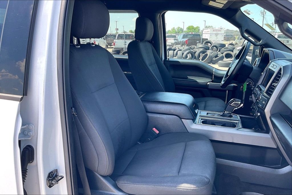 Used 2020 Oxford White Ford XLT image 30
