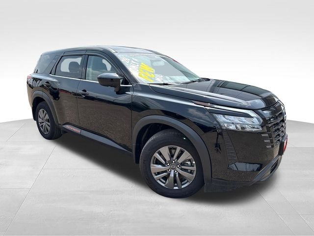 2026 Nissan Pathfinder S
