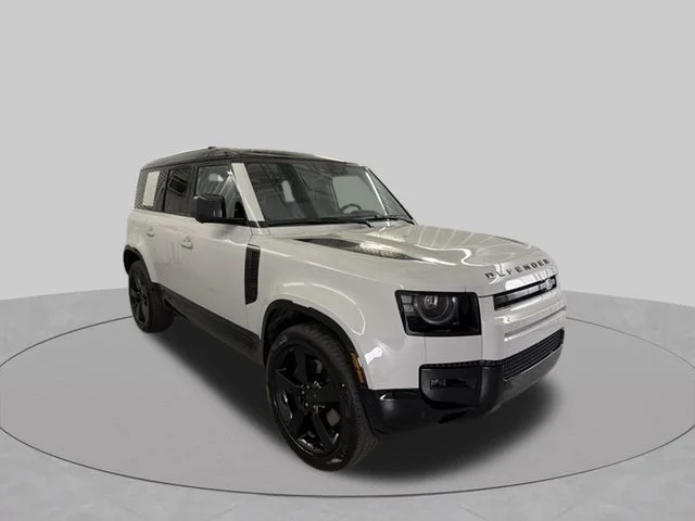 New 2026 Borasco Gray Metallic Land Rover X-Dynamic SE image 3