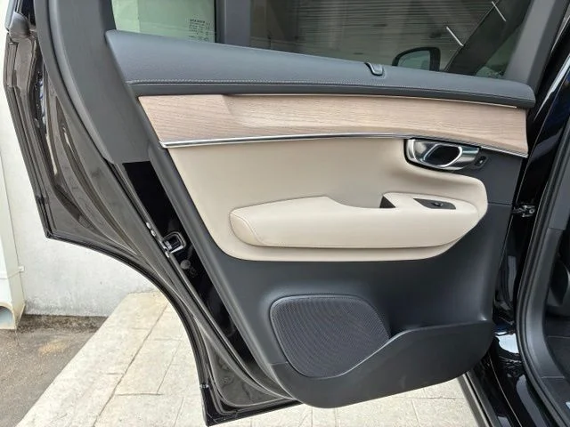 New 2026 Onyx Black Volvo Ultra image 22