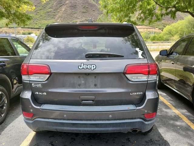 Used 2020 Gray Jeep Laredo E image 4