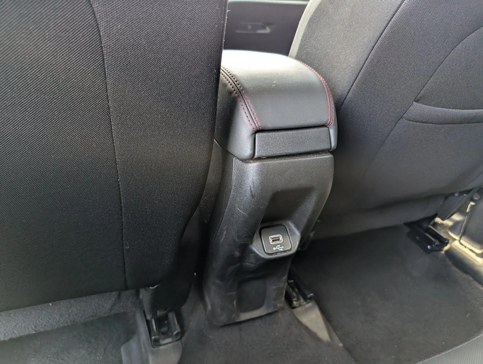 Used 2023 Alpine White Clearcoat Jeep Trailhawk image 31