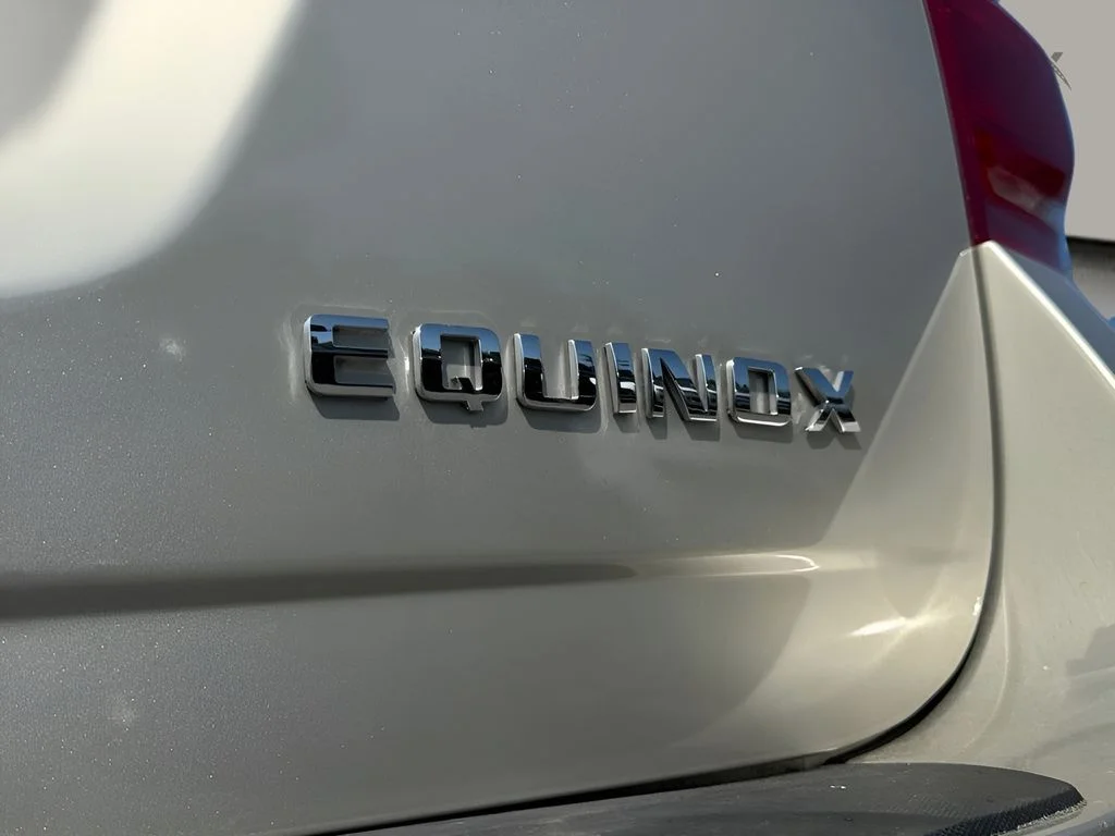 Used 2016 Gold Chevrolet LT image 28