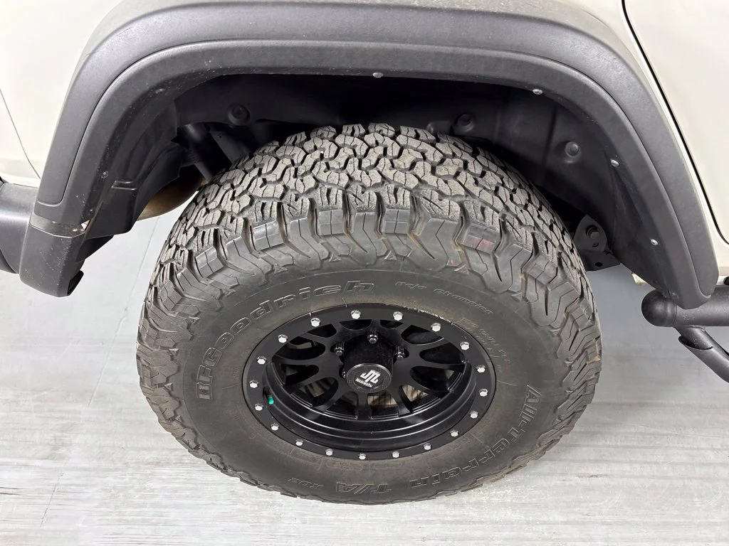 Used 2023 Red Jeep Rubicon image 10