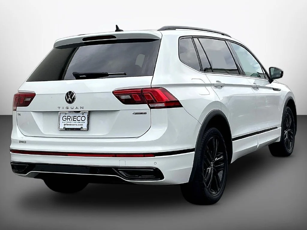 Used 2022 Pure White Volkswagen 2.0T SE R-Line Black image 7