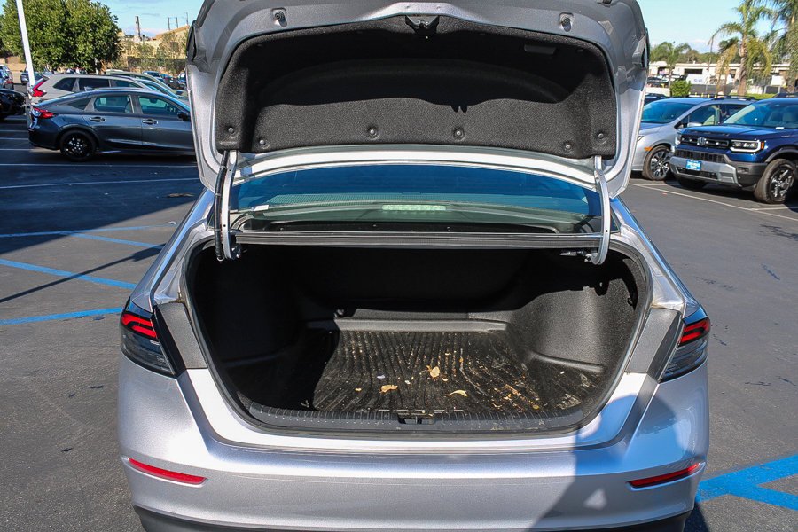 Used 2024 Silver Honda LX image 26