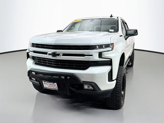 Used 2019 Beige Chevrolet RST image 3