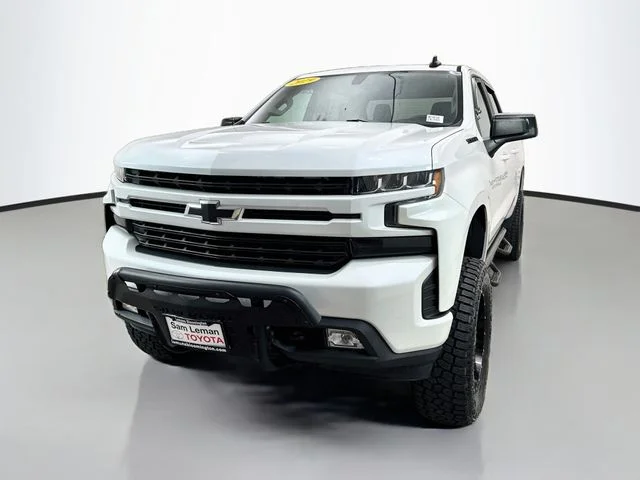 Used 2019 Beige Chevrolet RST image 3