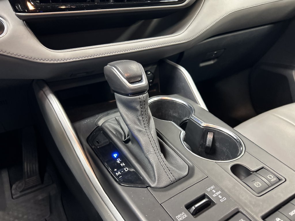 Used 2021  Toyota XLE image 20