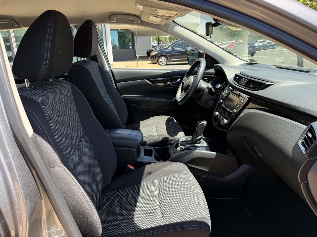 Used 2020 Gray Nissan SV image 14