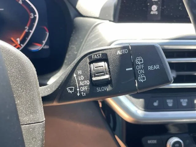 Used 2024 Black BMW xDrive30i image 25