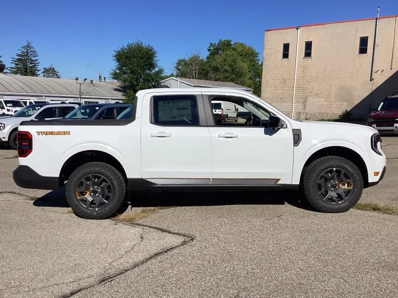 New 2026 Oxford White Ford Tremor® image 11
