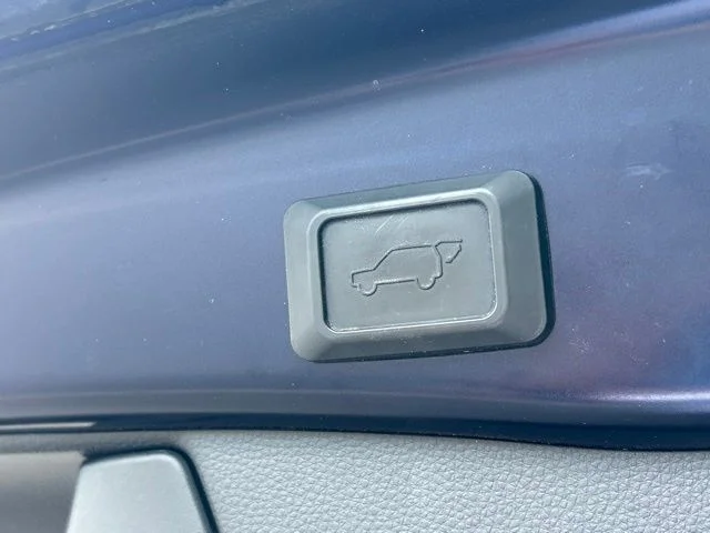 Used 2019  Toyota Limited image 51
