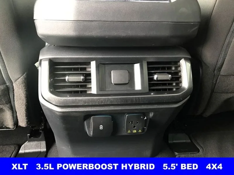 Certified Used 2023 Oxford White Ford XLT image 22