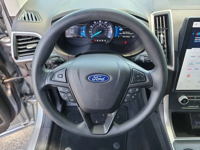 2023 Ford Edge SE - Photo 23