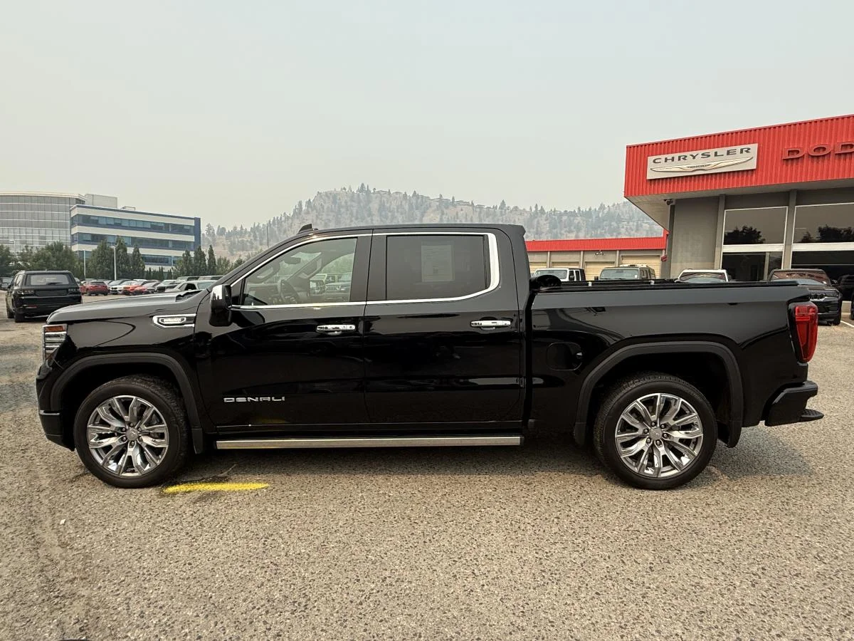Used 2025 Black GMC Denali image 3