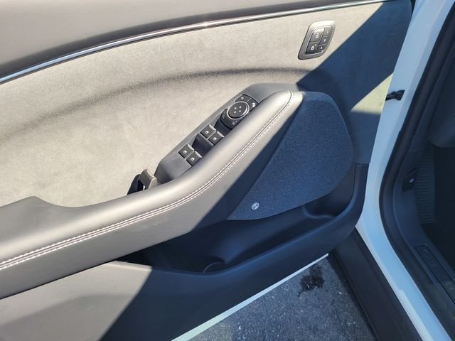 New 2025 Star White Metallic Tri-coat Ford GT image 8
