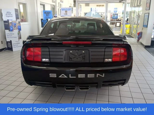 Used 2005 Black Ford GT Premium image 10