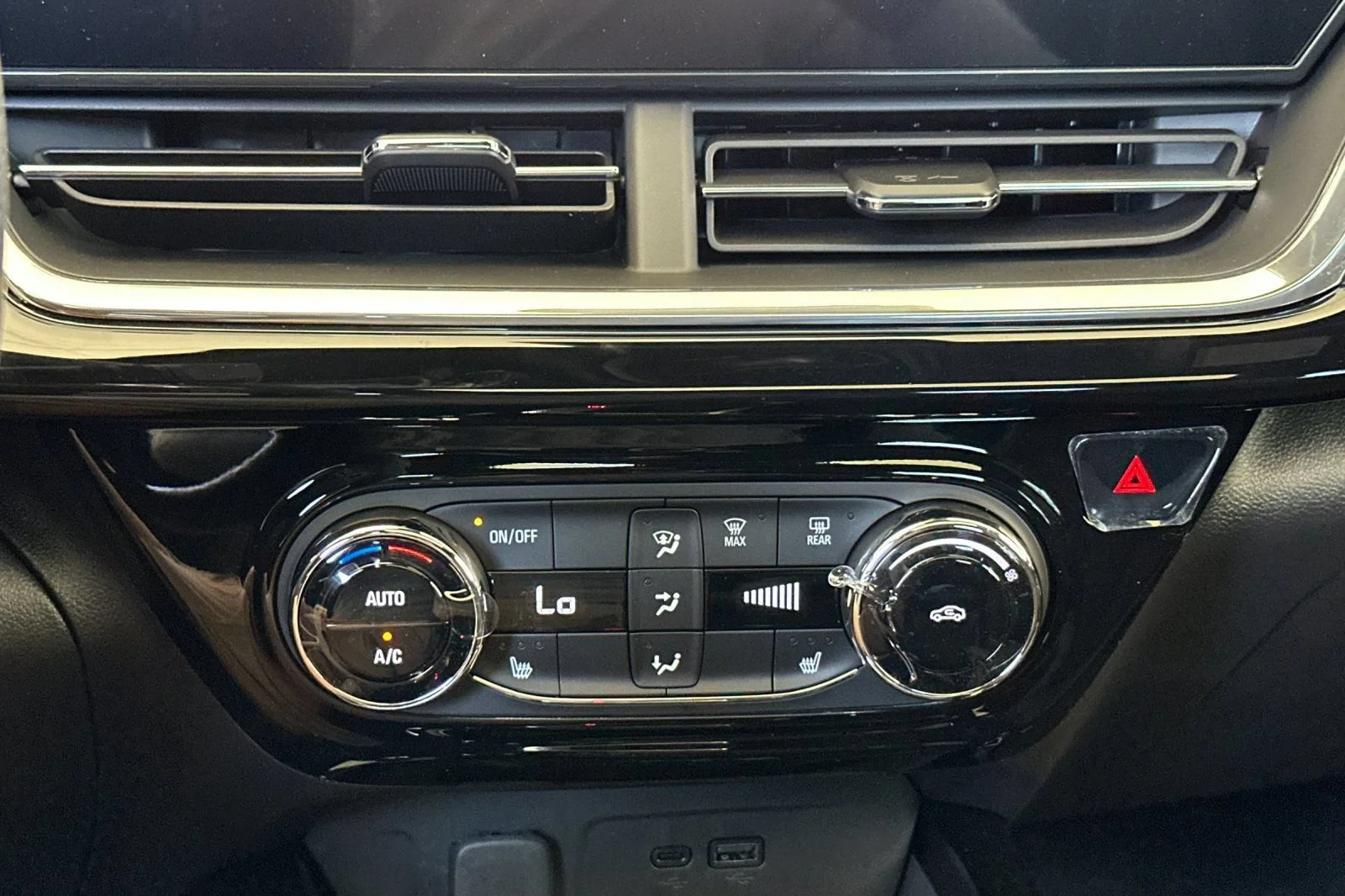 New 2026 Mosaic Black Metallic Chevrolet 2RS image 20