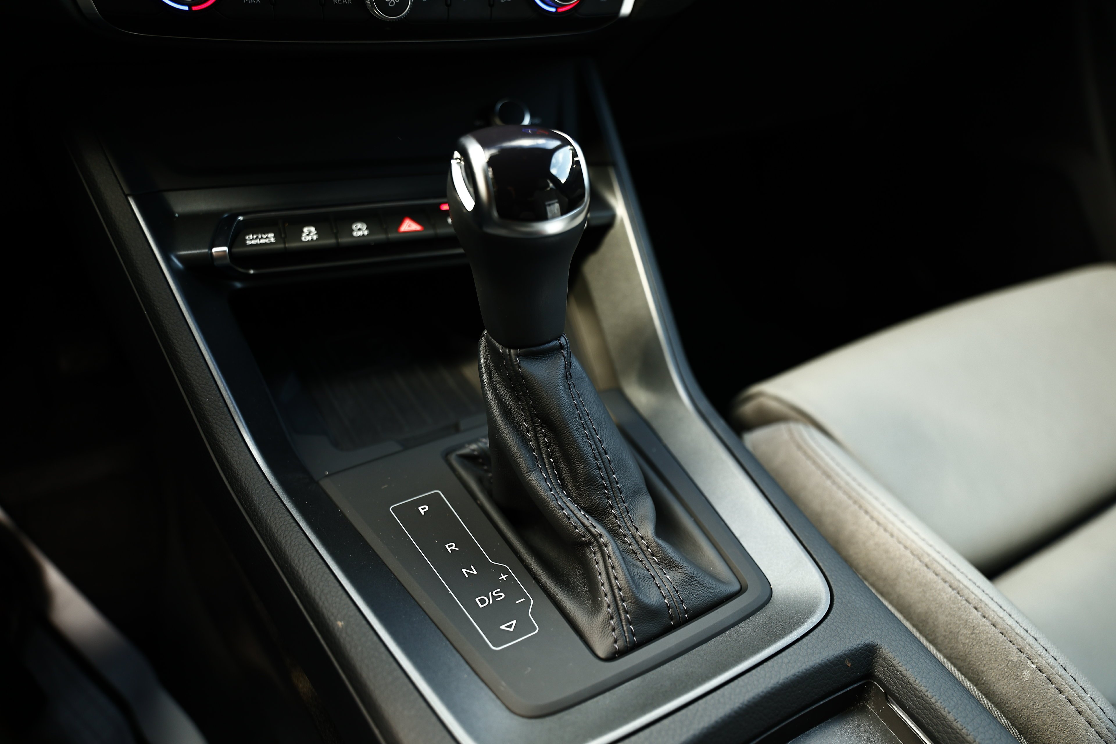 Used 2022 Glacier White Audi Premium Plus image 38