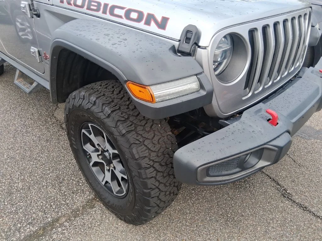 Used 2020 Silver Jeep Unlimited Rubicon image 12