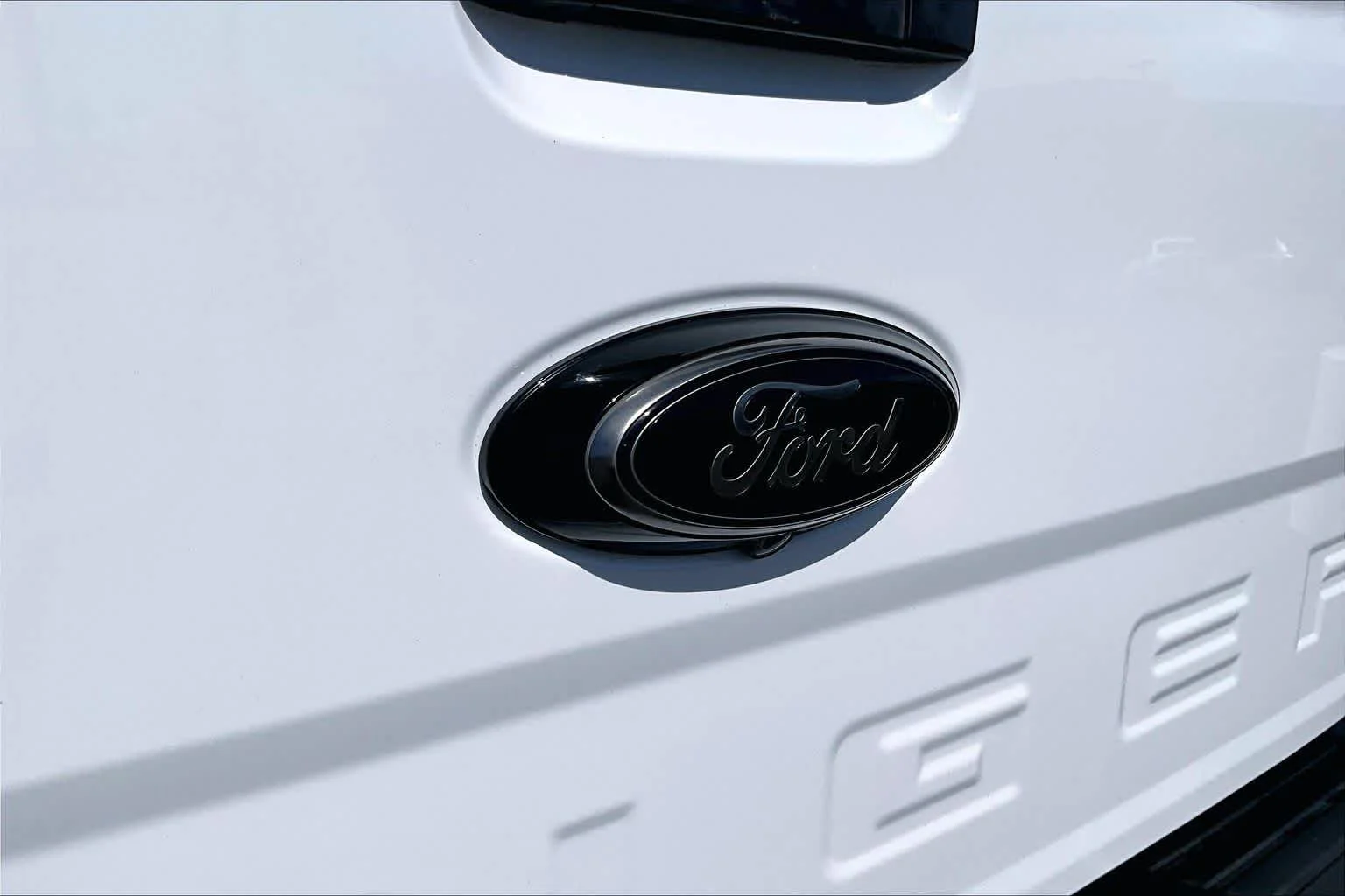 Used 2023 Oxford White Ford XLT image 29
