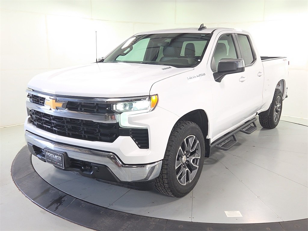 2023 Chevrolet Silverado 1500 LT photo 3