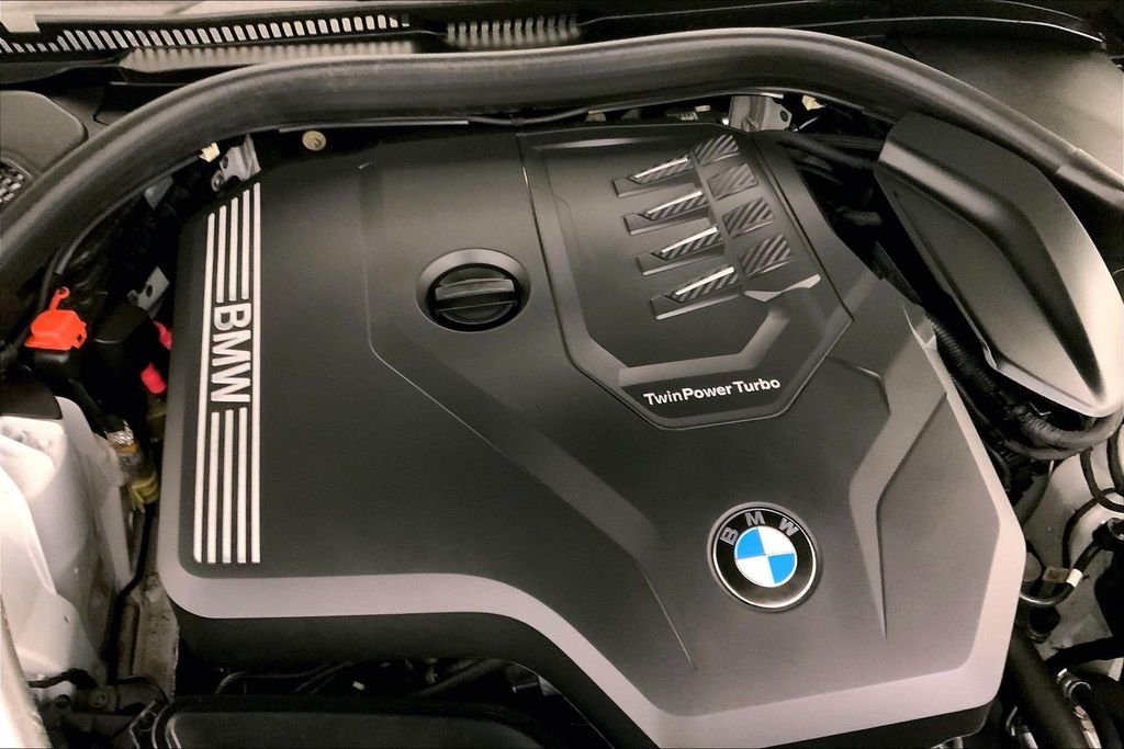 Used 2023 Alpine White BMW  image 31